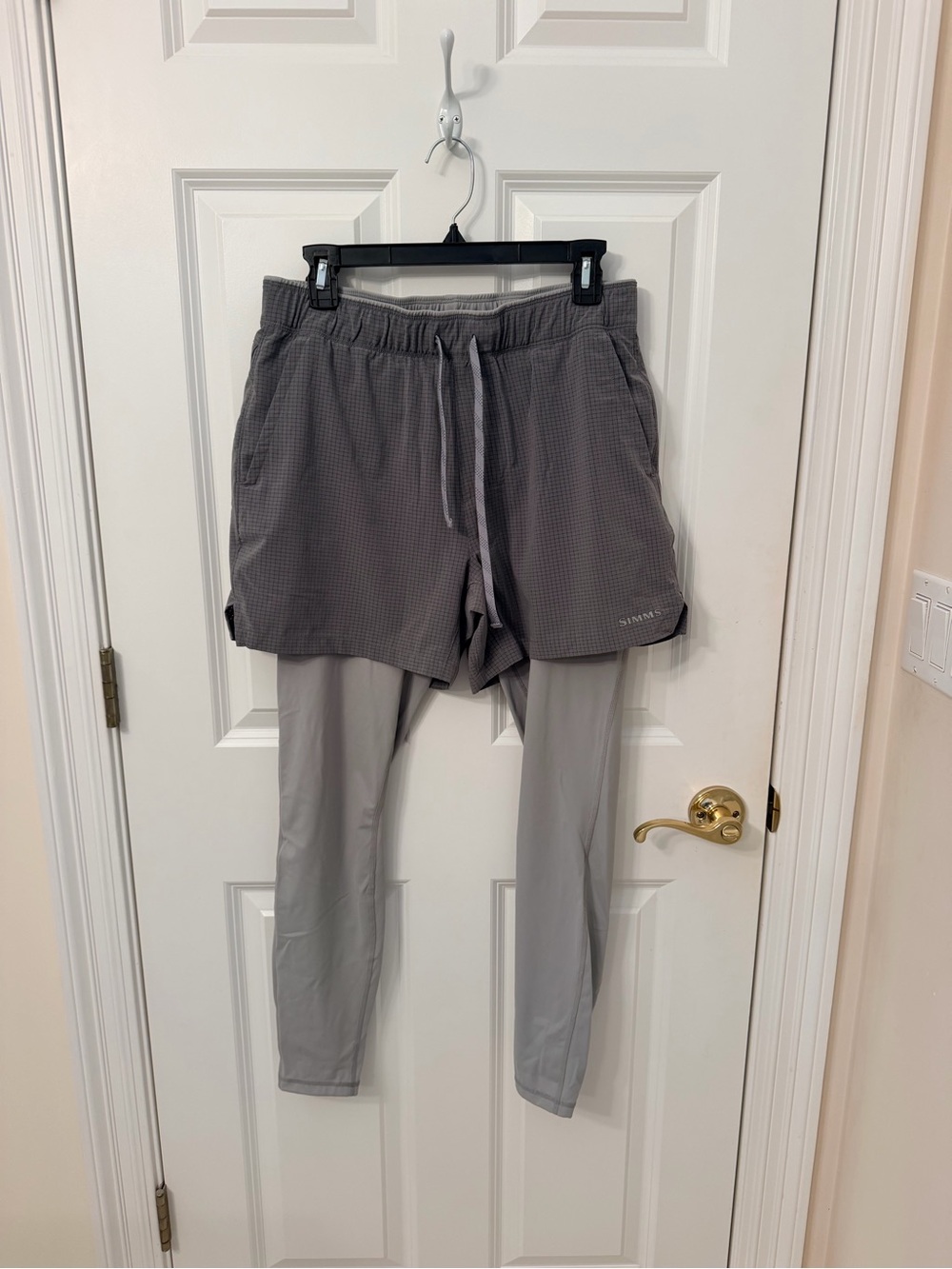 Simms Men's EUC Gray Fishing Shorts with Integrated Leggings Size M - Picture 2 of 5